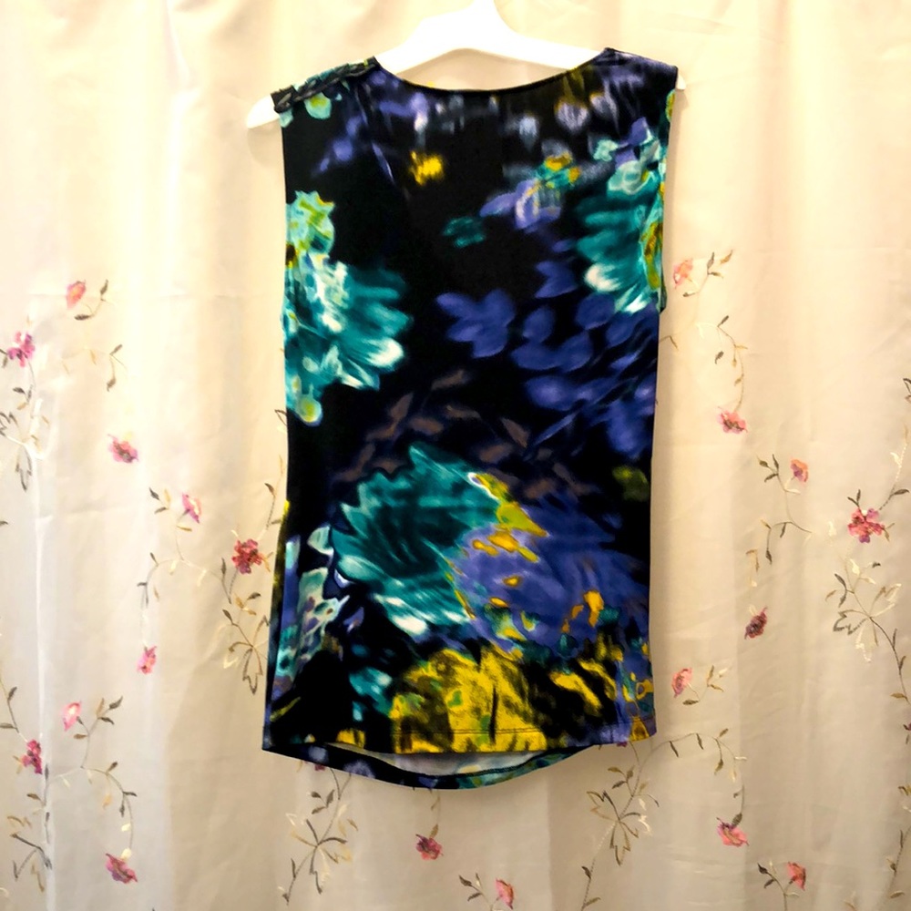 Tahari Sleeveless Swag Blouse - Picture 6 of 10
